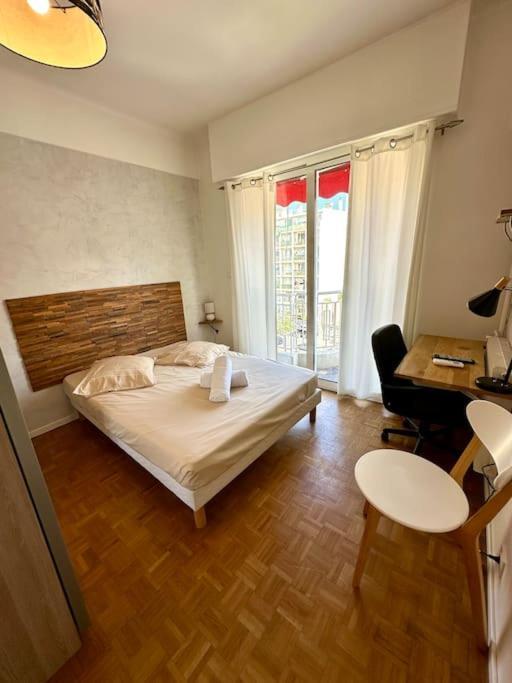 Avec 4 Doubles - Proche De La Mer, Des Transports Et De La Promenade Des Appartement Nice