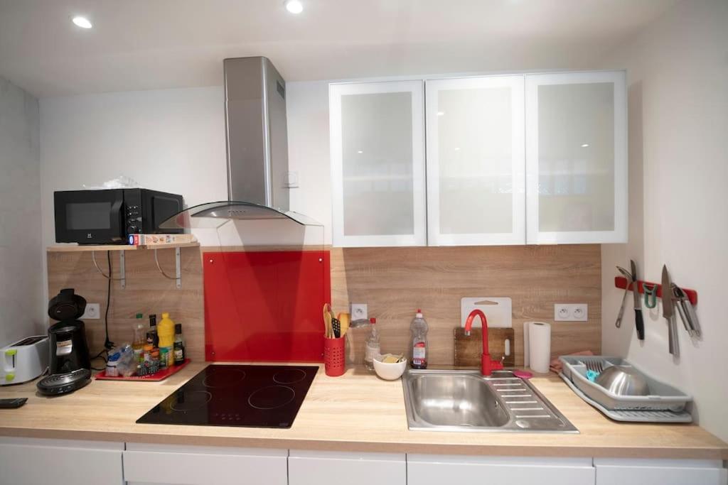 Avec 4 Doubles - Proche De La Mer, Des Transports Et De La Promenade Des Appartement Nice